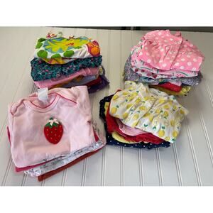 Bundle of 31 Baby Girl Items Bodysuits Bubbles Outfits Size Girls 6 Months